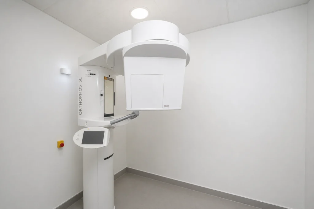Salle de radiographie panoramique et 3D du cabinet dentaire